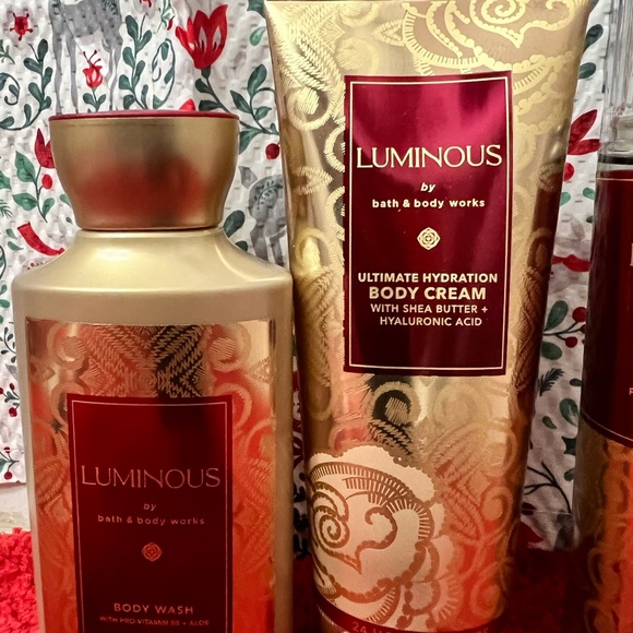 Bath and Body Works Luminous Holiday Signature Collection -3PK - Picture 5 of 5